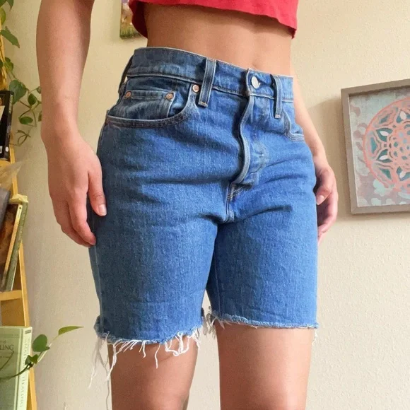 levi’s 501 denim shorts 💙 - Picture 4 of 5